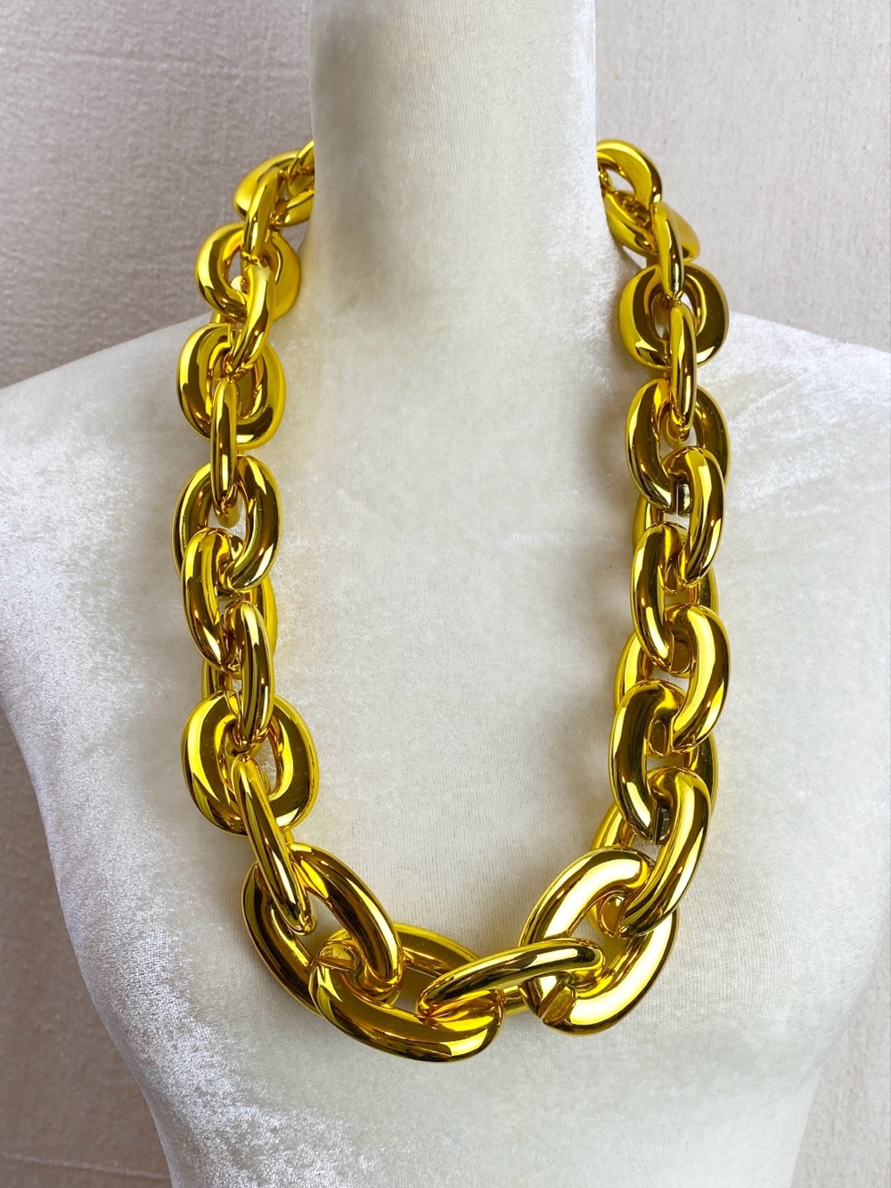 Large Gold Tone Chunky Acrylic Chain Necklace